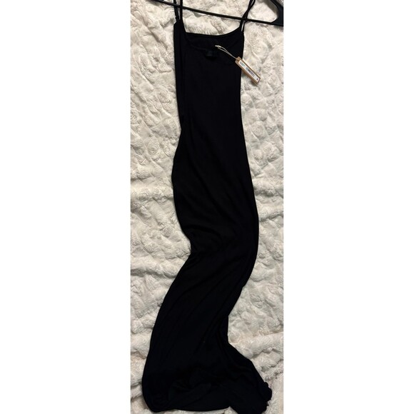 SKIMS SOFT LOUNGE LONG SLIP STYLE: AP-DRS-0596 COLOR: ONYX SIZE:XXS - Picture 3 of 5